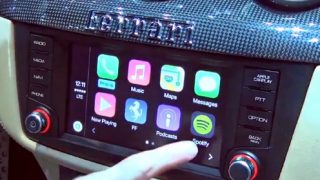 CarPlay Ferrari