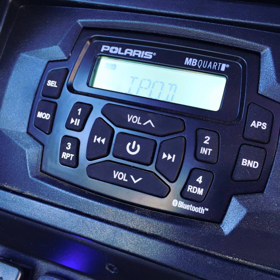 MB Quart RZR Radio