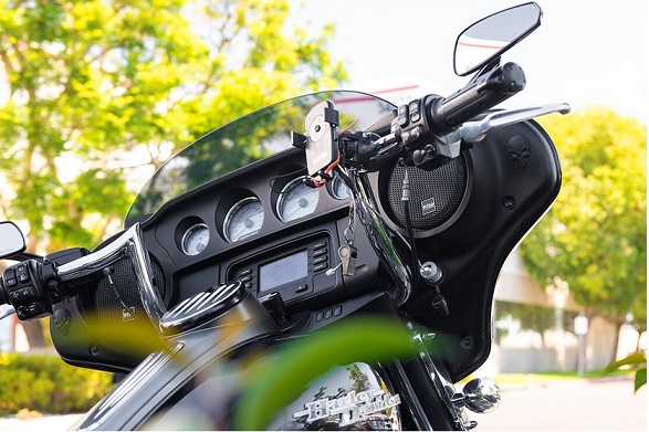 BOSS Audio Harley Motorcycle Audio Kit