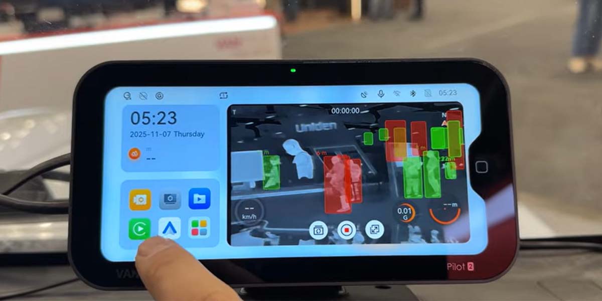 Dashcam 'Sees' in Total Darkness; Plus CarPlay