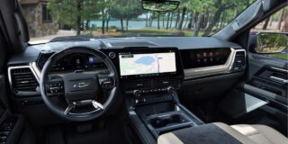 GM CarPlay 2027